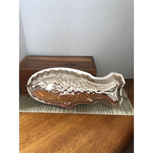 Unbranded Other - Vintage Fish jello‎ mold PRE-OWNED